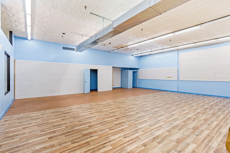 More Photos Of 5340-5364 Broadway, Merrillville Storefront For Sale