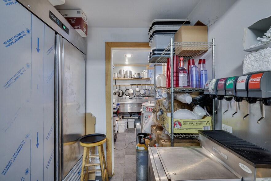 More Photos Of 121 Main Ave, Hawley Restaurant For Lease