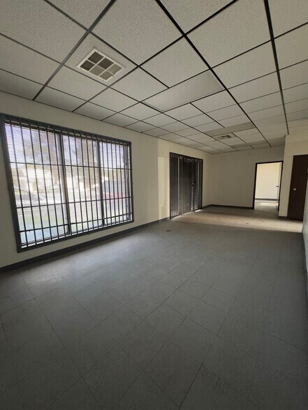 More Photos Of 9245 Glenoaks Blvd, Sun Valley Warehouse For Lease