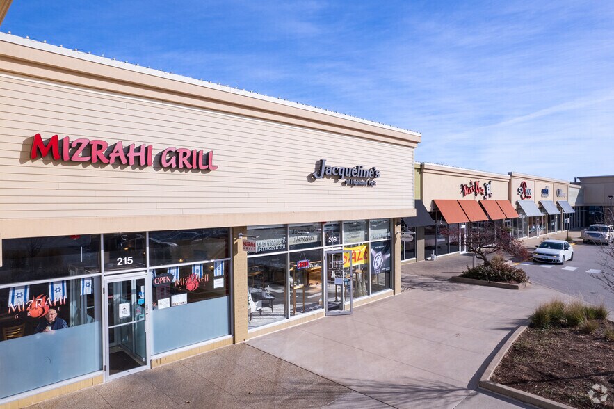 More Photos Of 113-295 Skokie Valley Rd, Highland Park Unknown For Lease