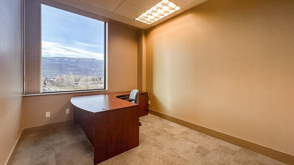 More Photos Of 1060 Manhattan Dr, Kelowna Office For Lease