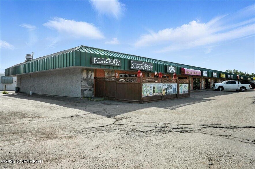More Photos Of 5011 Arctic Blvd, Anchorage General Retail For Sale