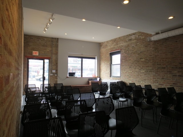 More Photos Of 1434 W Montrose Ave, Chicago Storefront For Sale