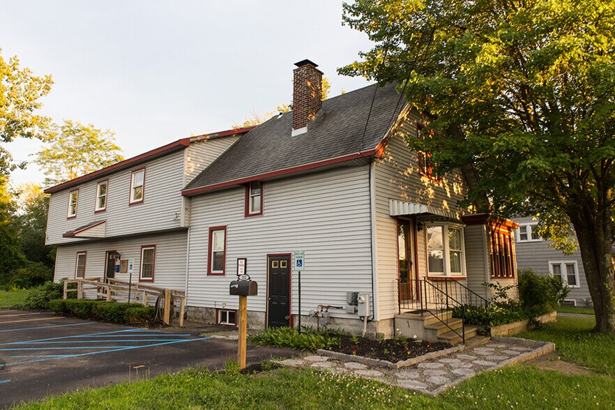 More Photos Of 322 Ballston Ave, Schenectady Office For Sale
