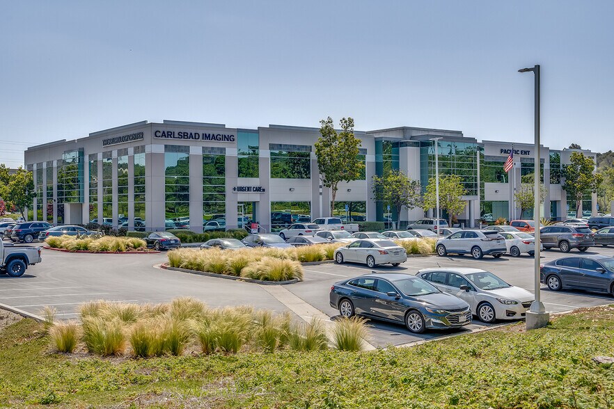 More Photos Of 6010 Hidden Valley Rd, Carlsbad Medical For Lease