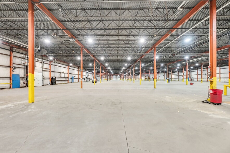 More Photos Of 111 Mosher St, Holyoke Warehouse For Lease