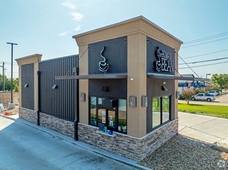 More Photos Of 3117 Williams Dr, Georgetown General Retail For Lease