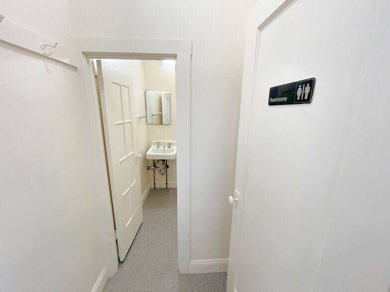 More Photos Of 6844 Mission St, Daly City Storefront Retail Residential For Sale