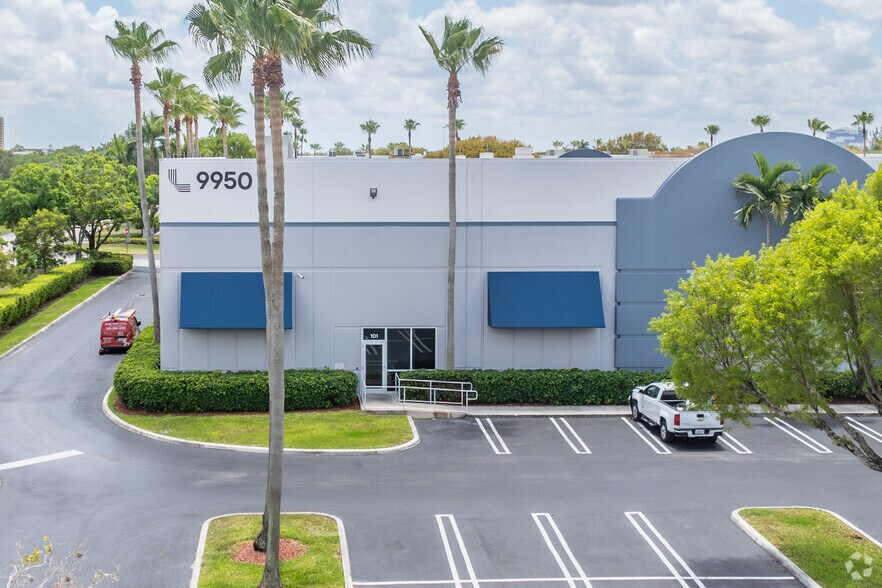 More Photos Of 1665 NW 102nd Ave, Miami Refrigeration Cold Storage For Lease