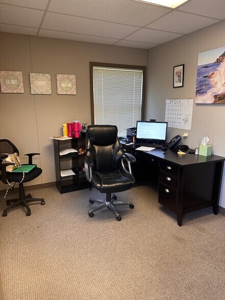 More Photos Of 1289 S Linden Rd, Flint Medical For Lease