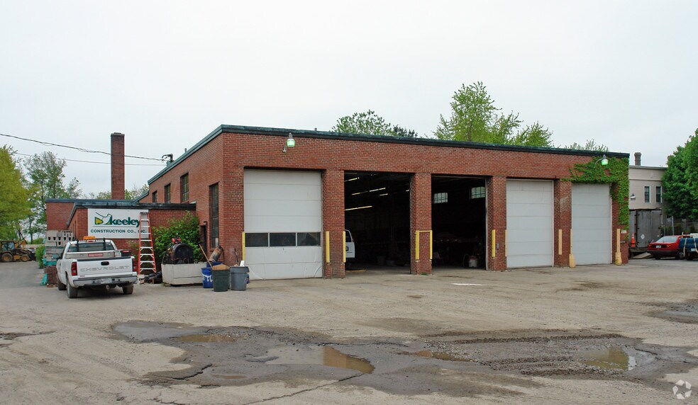 More Photos Of 17-19 Westfield St, Portland Service For Lease