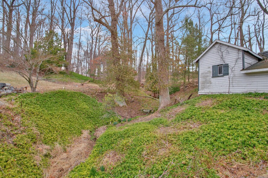 More Photos Of 14943 York Rd, Sparks Glencoe Specialty For Sale