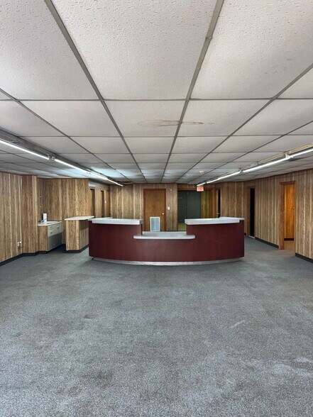 More Photos Of 1117 Joseph St, Shreveport Flex For Lease