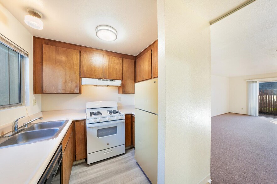 More Photos Of 960 Marlene St, Ukiah Apartments For Sale