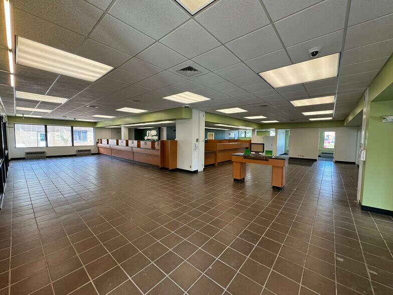 More Photos Of 14 Sweden St, Caribou Bank For Sale