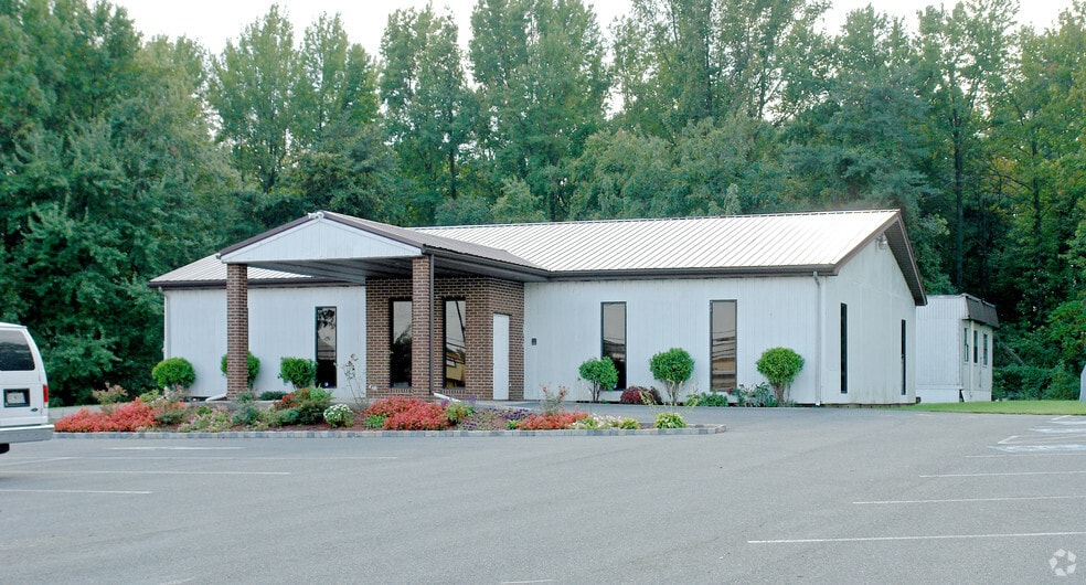 Primary Photo Of 914 Middle River Rd, Middle River Religious Facility For Sale