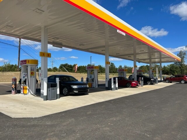 More Photos Of 6101 Fegenbush Ln, Louisville Convenience Store For Lease