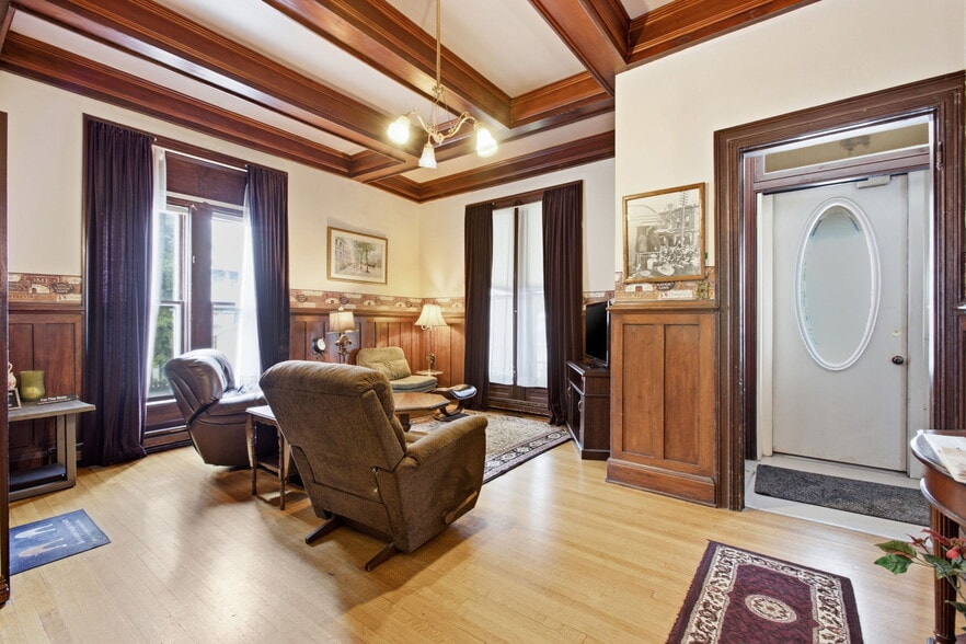 More Photos Of 915 N H St, Fremont Assisted Living For Sale