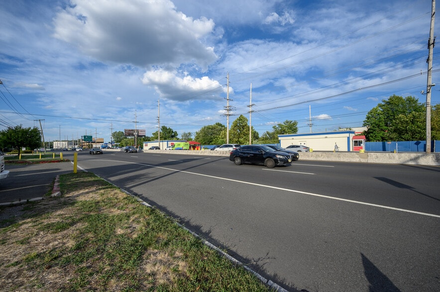 More Photos Of 343 State Route 17, Hasbrouck Heights Fast Food For Lease