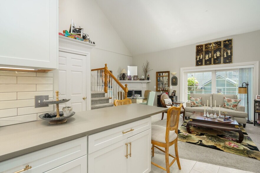 More Photos Of 206 E Liberty St, Milford Office For Sale