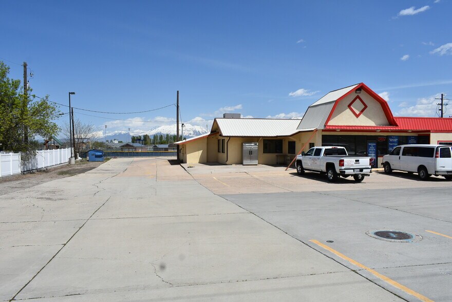 More Photos Of 248 W Center, Salem General Retail For Sale