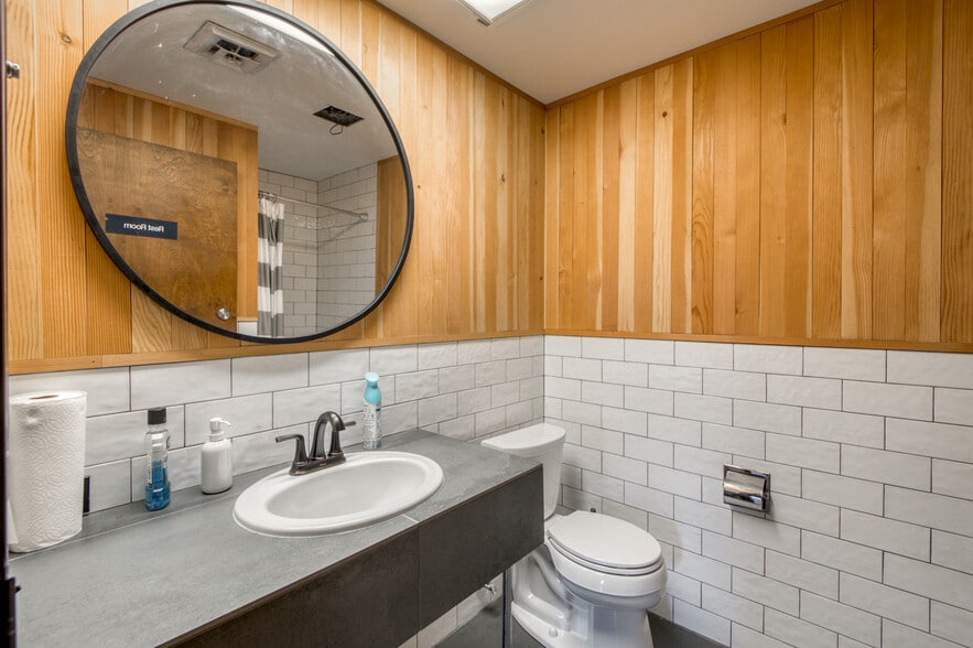 More Photos Of 12290 SW Main St, Portland Office For Sale