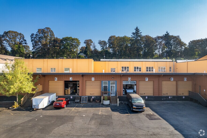 More Photos Of 6635 N Baltimore Ave, Portland Light Manufacturing For Lease