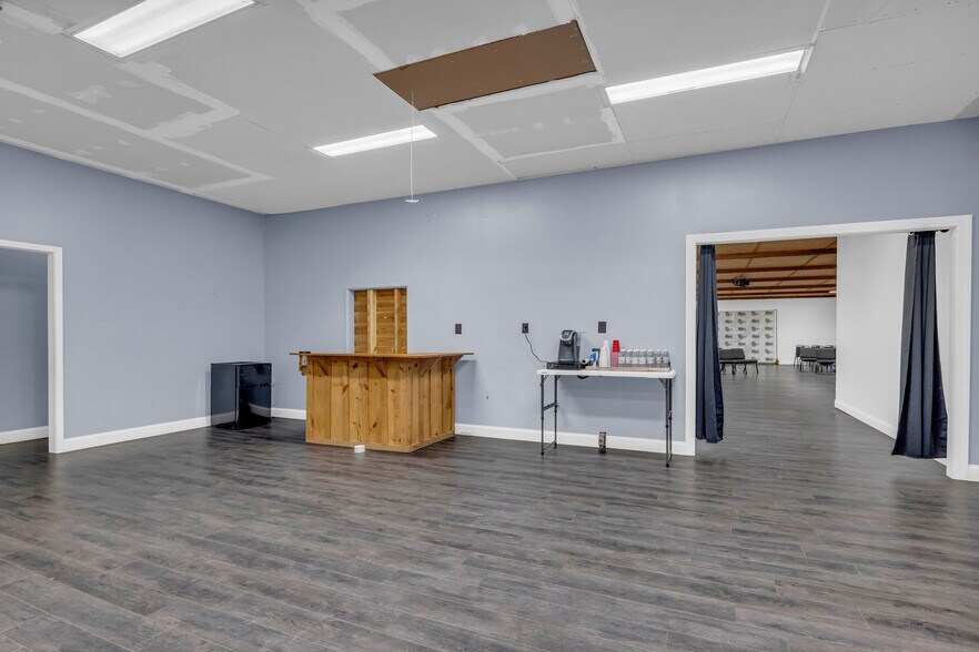 More Photos Of 252 Komplex Dr, Carnesville Warehouse For Sale