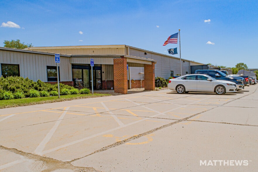 More Photos Of 1410 S 1st Ave, Iowa City Office For Sale