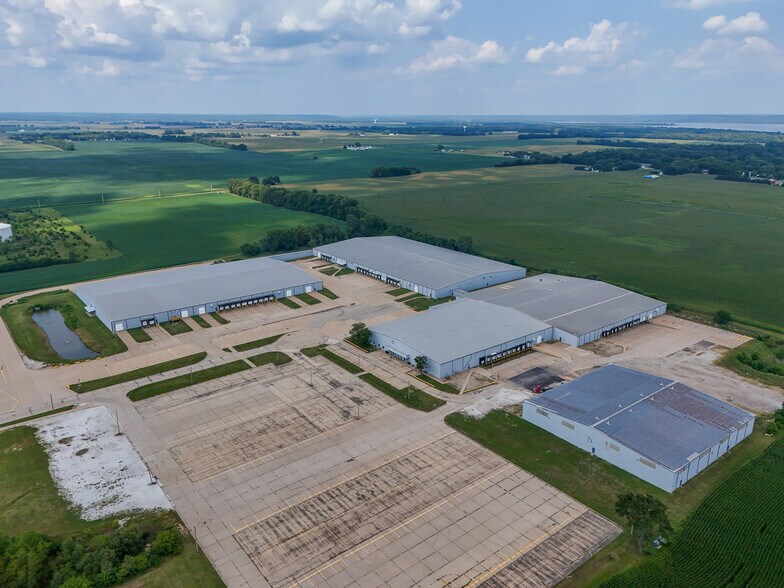Primary Photo Of 2314 Wilkens Dr, Chillicothe Unknown For Lease
