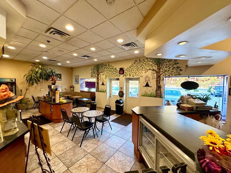 More Photos Of 136-154 Rifle Camp Rd, Woodland Park General Retail For Sale