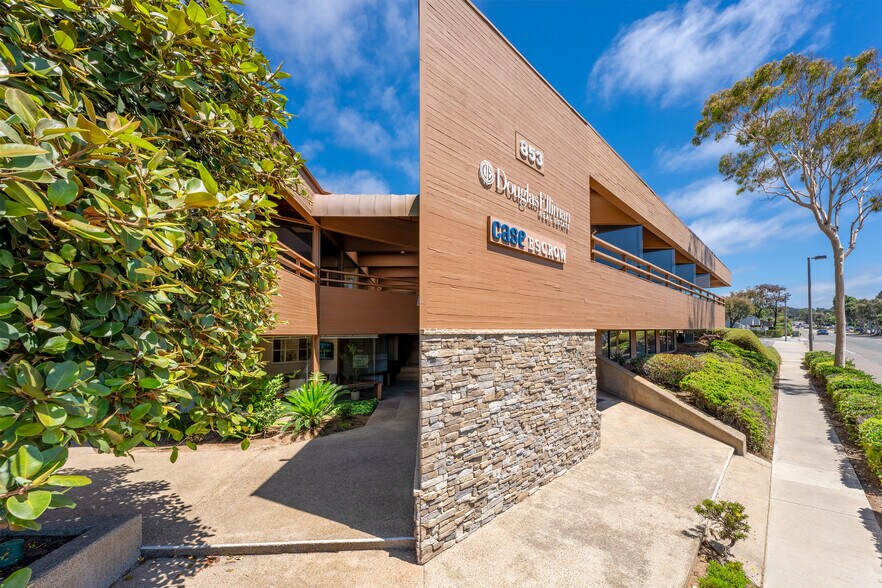 More Photos Of 853 Camino del Mar, Del Mar Office For Sale