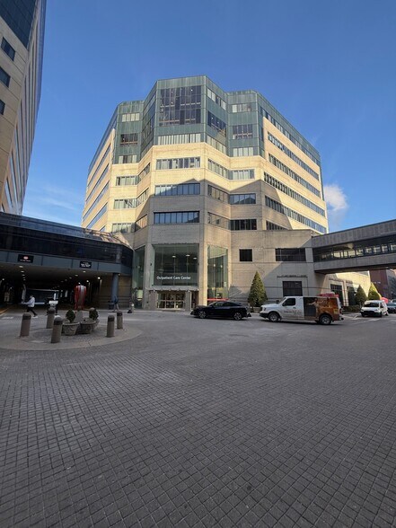 Primary Photo Of 225 Abraham Flexner Way, Louisville Medical For Sale