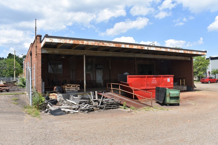 More Photos Of 1038 Triplett Blvd, Akron Manufacturing For Sale