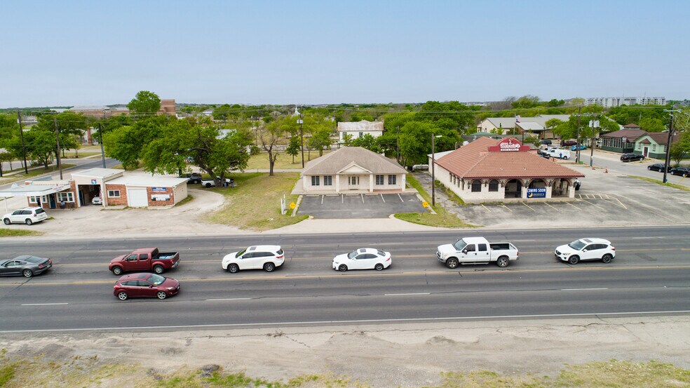 More Photos Of 107 N US Hwy 183, Leander Storefront For Sale