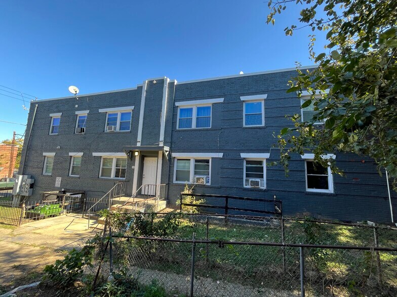 More Photos Of 4641 Hillside Rd SE, Washington Apartments For Sale