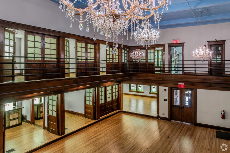 More Photos Of 618 Neil Ave, Columbus Religious Facility For Sale