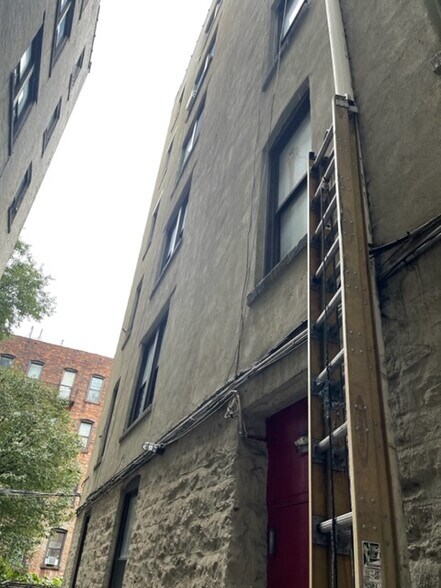 More Photos Of 1219 Elder Ave, Bronx Apartments For Sale