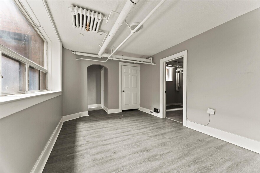 More Photos Of 581 Cataraqui St, Windsor Apartments For Sale