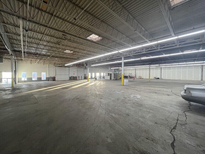 More Photos Of 869-885 Pierce Butler Rt, Saint Paul Light Manufacturing For Lease