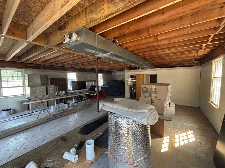 More Photos Of 510 S Burnt Mill Rd, Voorhees Office For Lease
