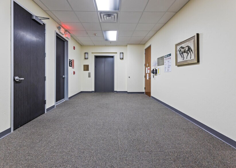 More Photos Of 400-410 E Main St, Visalia Office For Lease