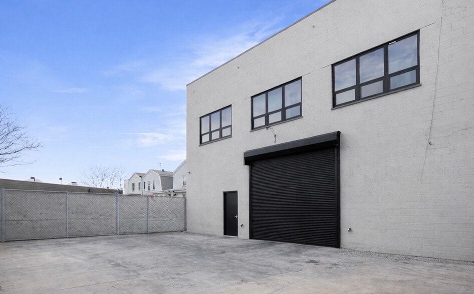 More Photos Of 2211 Utica Ave, Brooklyn Service For Lease