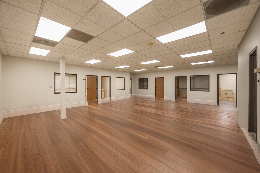 More Photos Of 2540 W Shaw Ln, Fresno Office For Sale