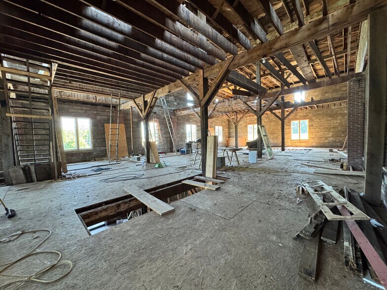More Photos Of 123 Water St, Horse Cave Storefront Retail Residential For Sale