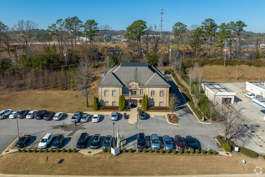 More Photos Of 6930 Cahaba Valley Rd, Birmingham Office For Lease