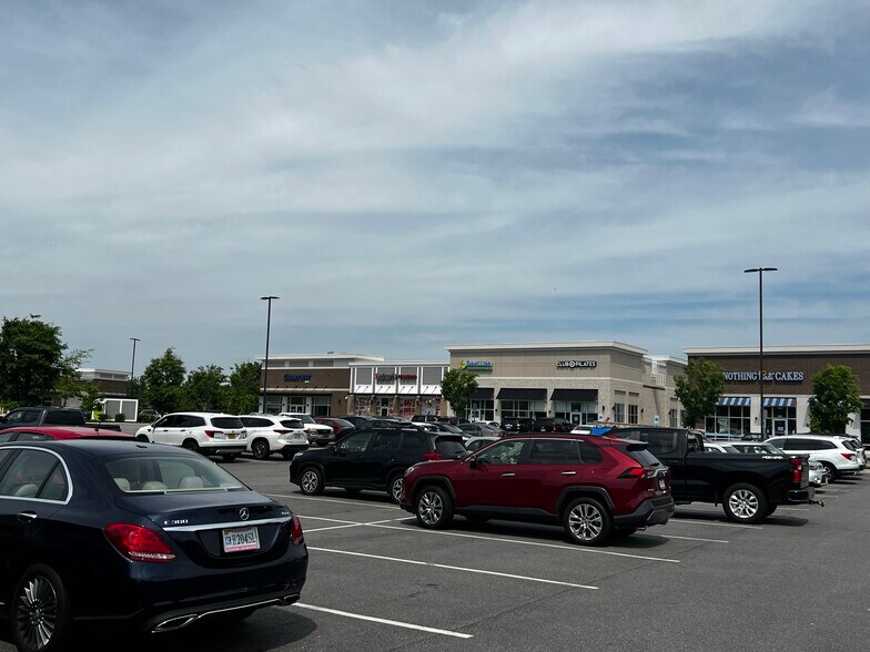 More Photos Of 5836 Harbour View Blvd, Suffolk Unknown For Lease