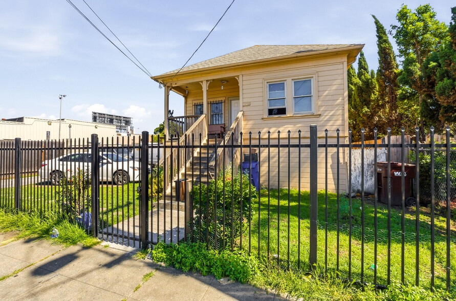 More Photos Of , Oakland General Retail For Sale