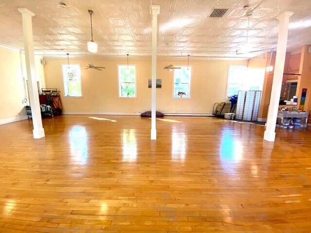 More Photos Of 17 Kellogg Ave, Amherst Storefront Retail Office For Lease