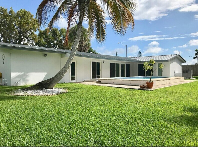 Primary Photo Of 8700 SW 87th Ave, Miami Assisted Living For Sale